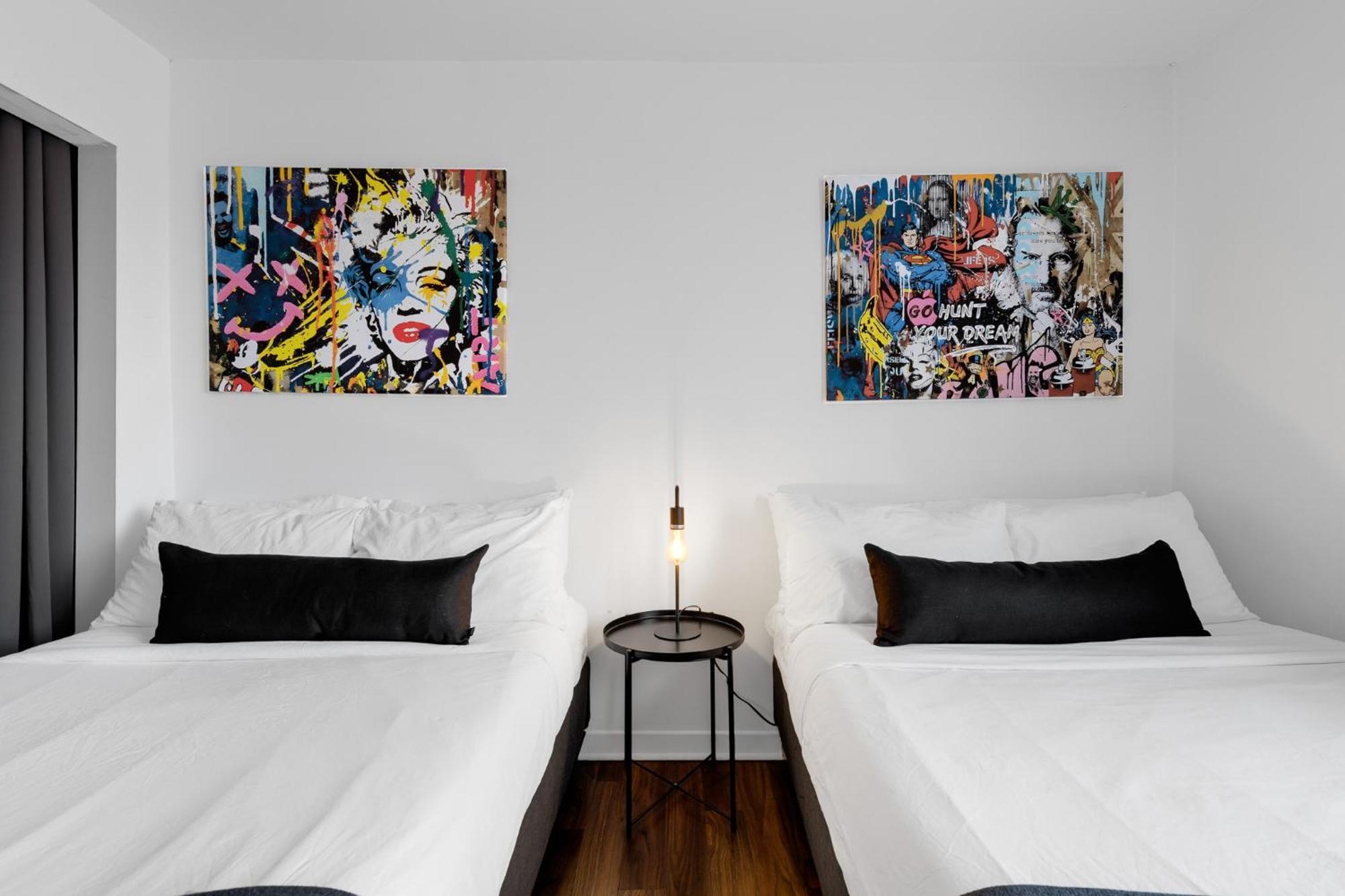 Aparthotel Liv Mtl Soho Montréal Esterno foto