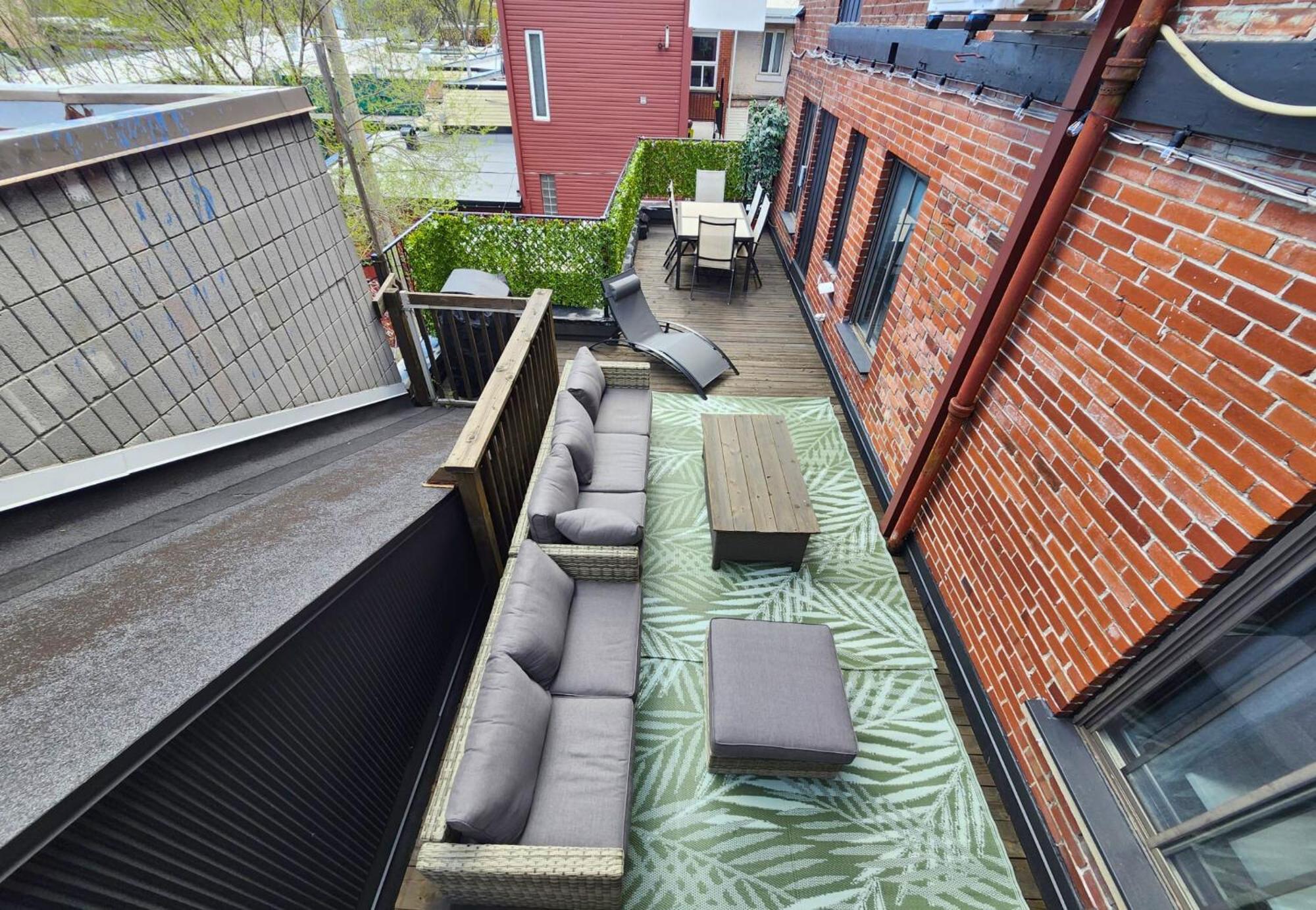 Aparthotel Liv Mtl Soho Montréal Esterno foto